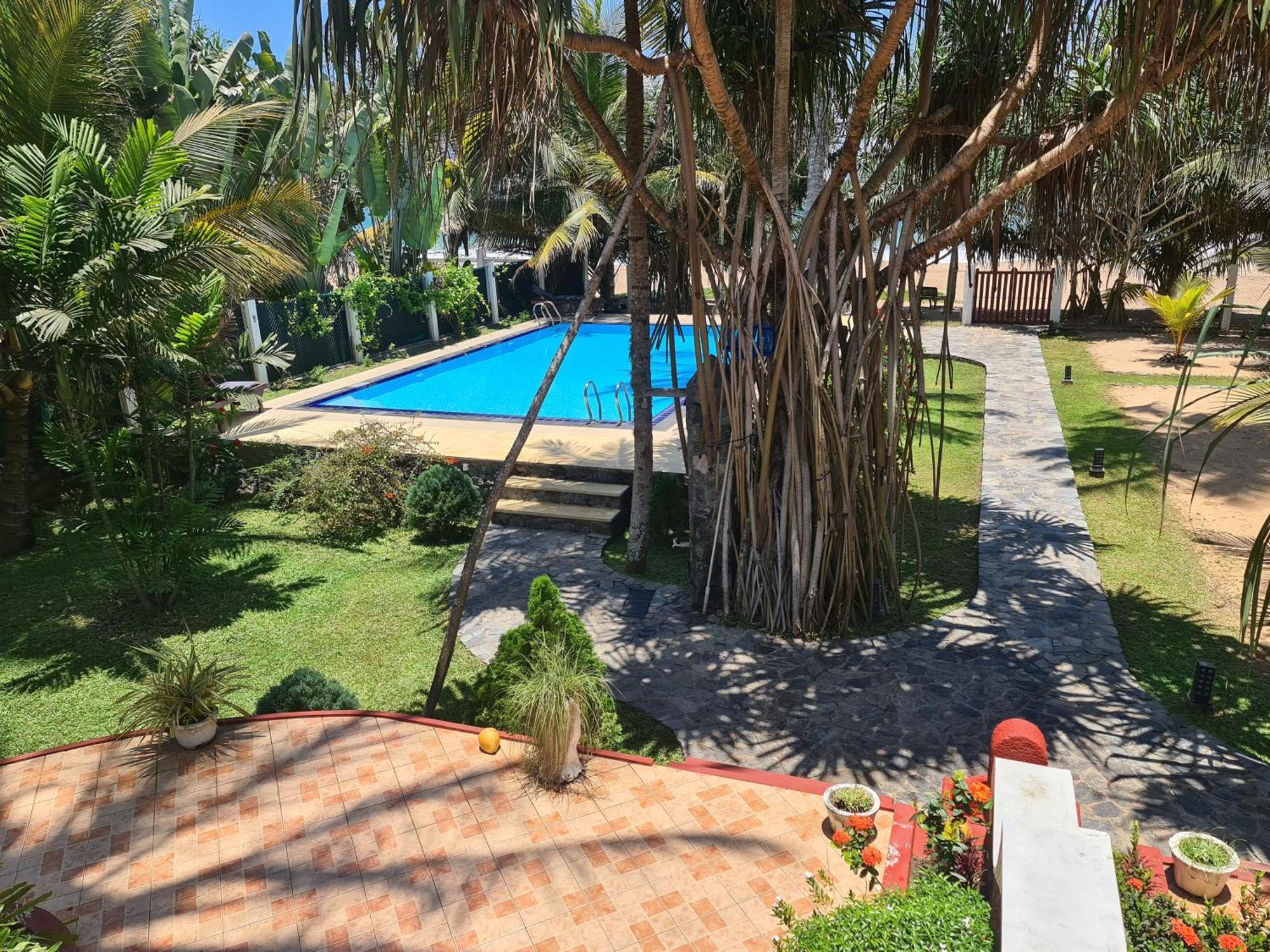 Czech House Villa Tangalle Bagian luar foto
