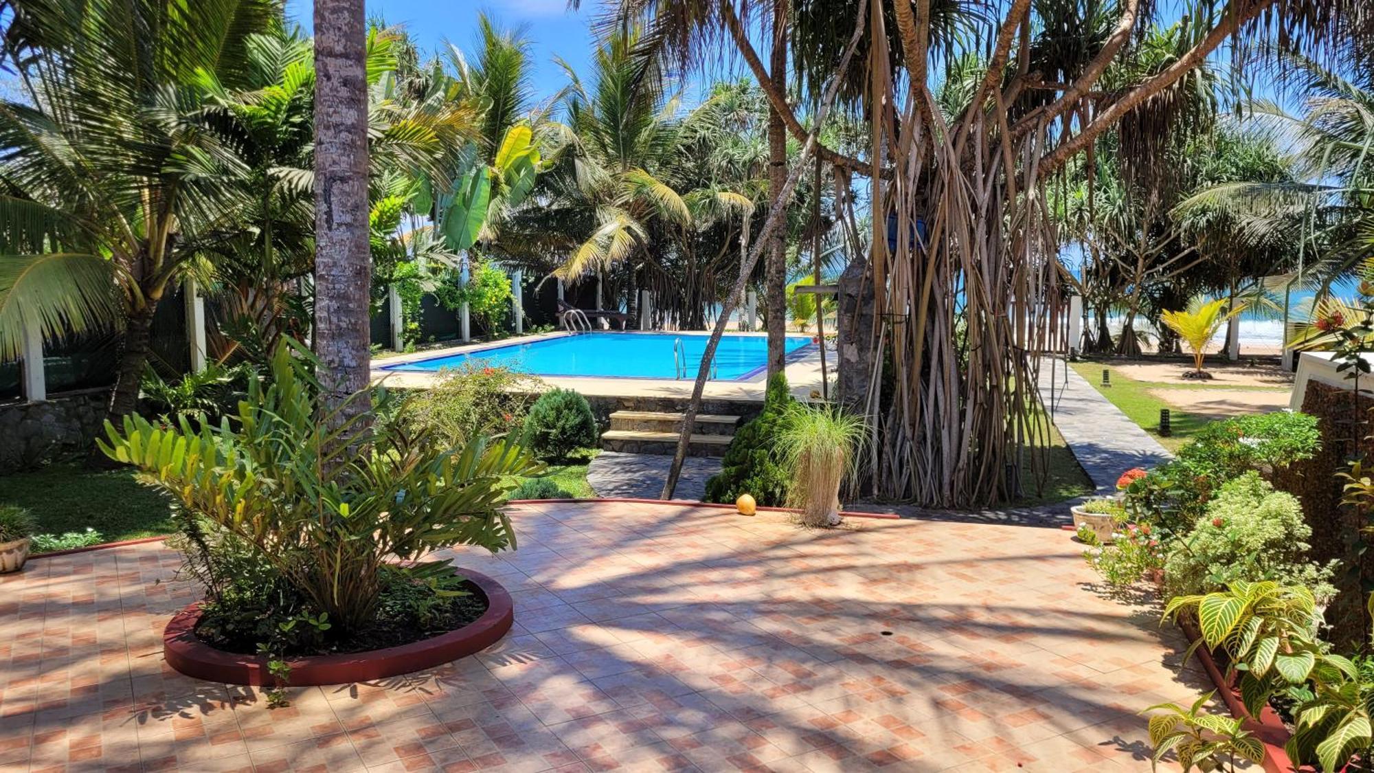 Czech House Villa Tangalle Bagian luar foto